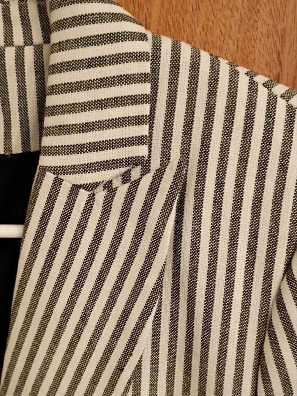Evereve Black and White Striped Blazer